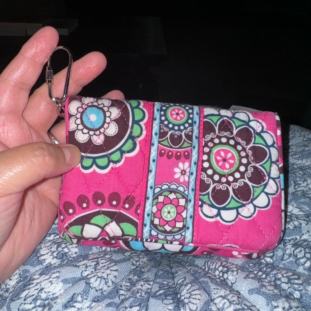 Vera Bradley Bifold wallet and coin purse..excellent condition. - Picture 3 of 6